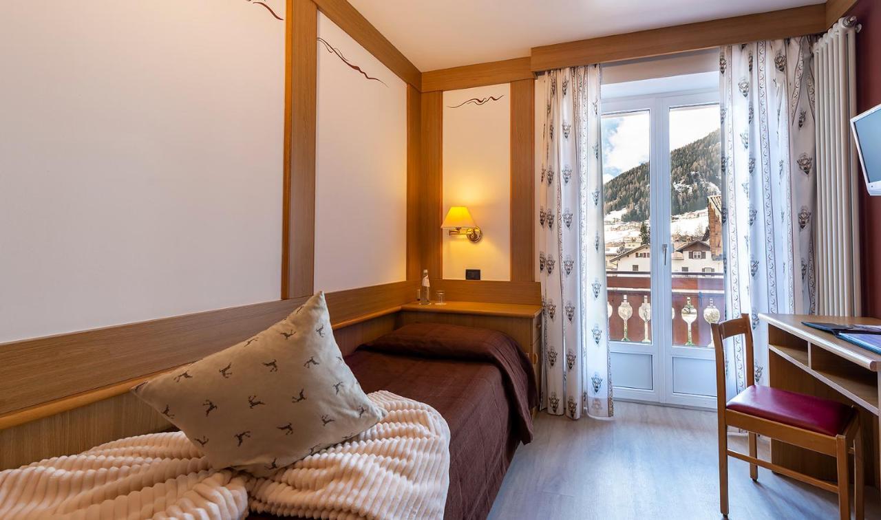 Hotel La Serenella Moena Ngoại thất bức ảnh