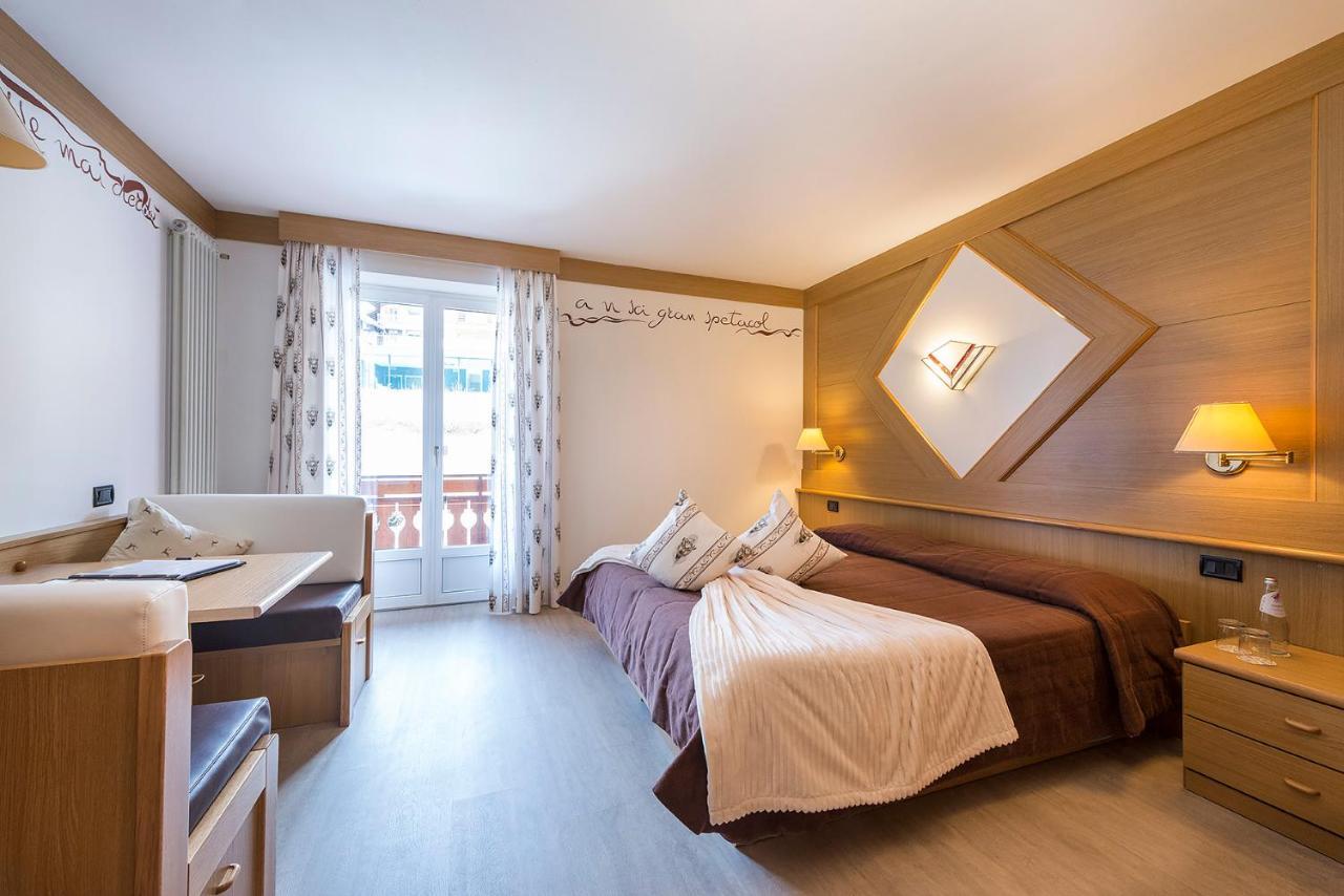Hotel La Serenella Moena Ngoại thất bức ảnh