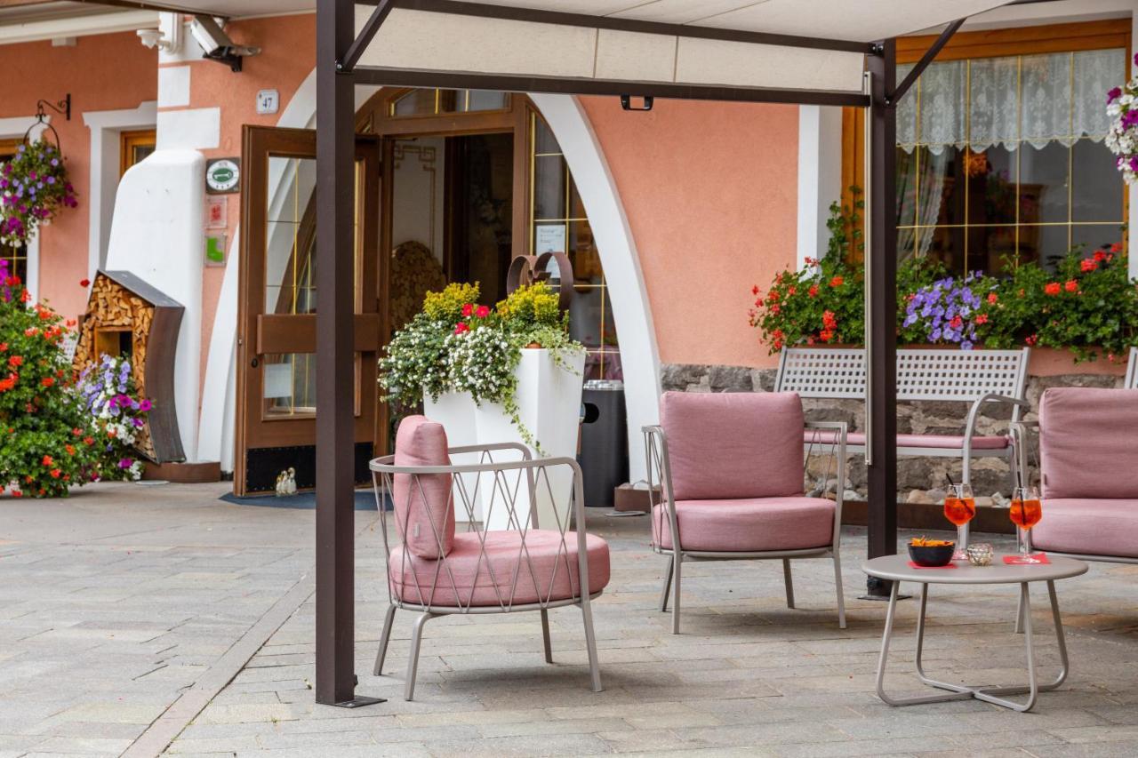 Hotel La Serenella Moena Ngoại thất bức ảnh