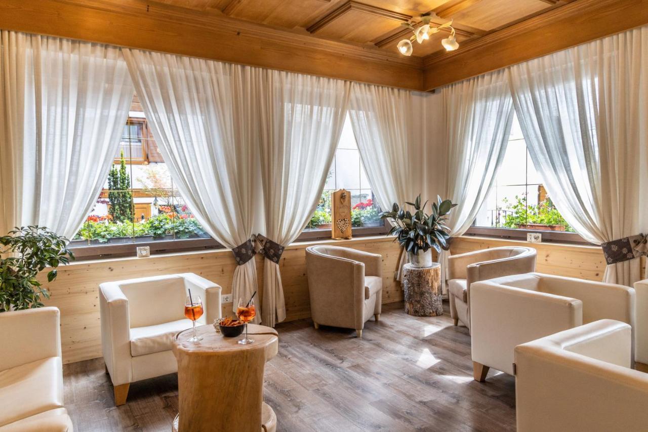 Hotel La Serenella Moena Ngoại thất bức ảnh