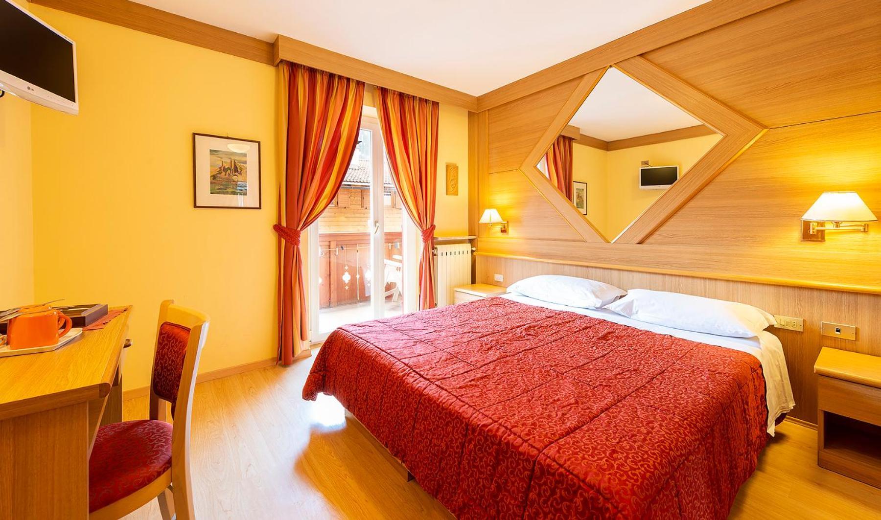 Hotel La Serenella Moena Ngoại thất bức ảnh