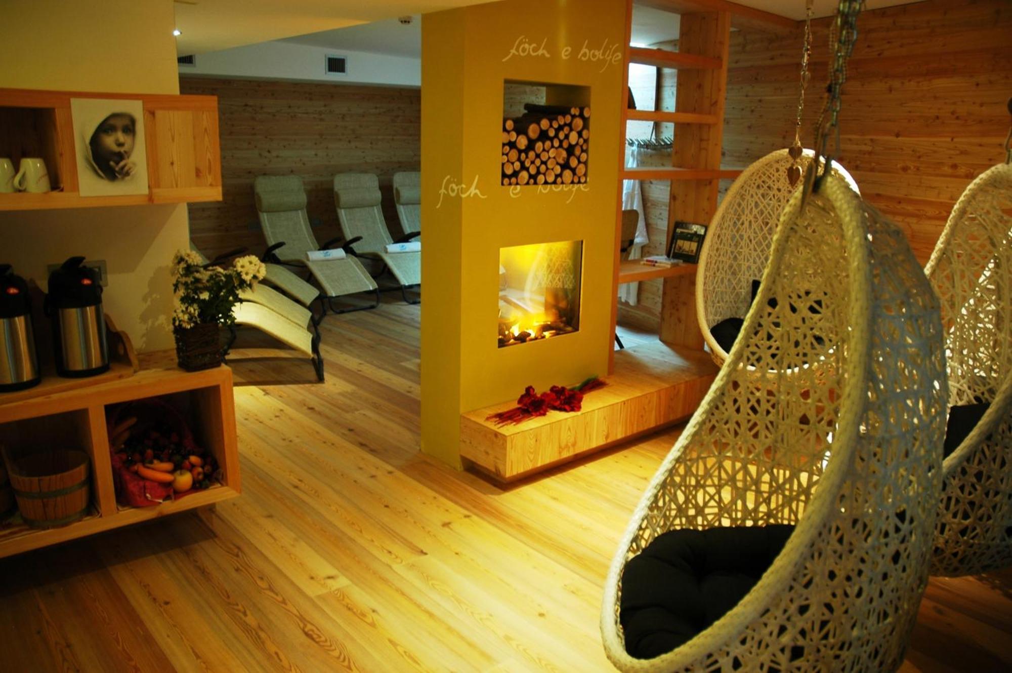 Hotel La Serenella Moena Ngoại thất bức ảnh